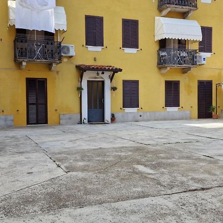Casa Soggiorno Il Quetzales Valenza Exterior foto