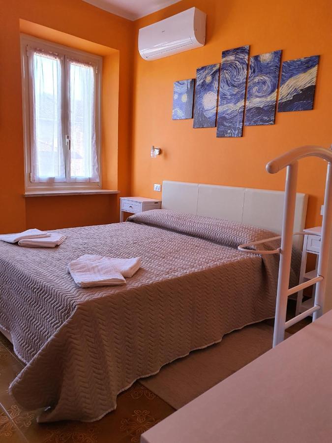 Casa Soggiorno Il Quetzales Valenza Exterior foto